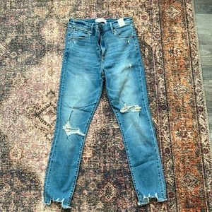Abercrombie & Fitch High Rise Super Skinny Ankle